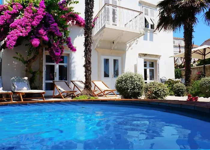 Villa House With Private Pool At The In - Peljesac