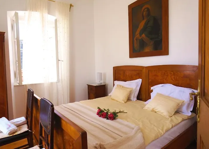 House With Private Pool At The In - Peljesac Villa *