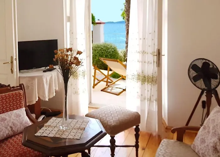 Villa House With Private Pool At The In - Peljesac