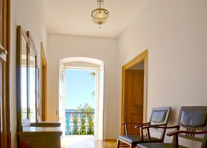 Villa House With Private Pool At The In - Peljesac