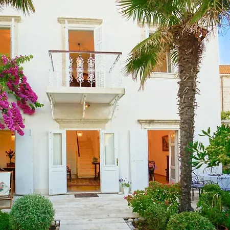 Вилла House With Private Pool At The In - Peljesac Оребич